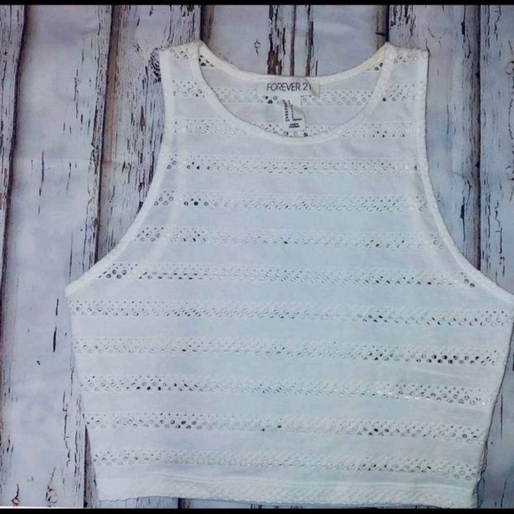Forever 21 White Crop Top-S **C217u**